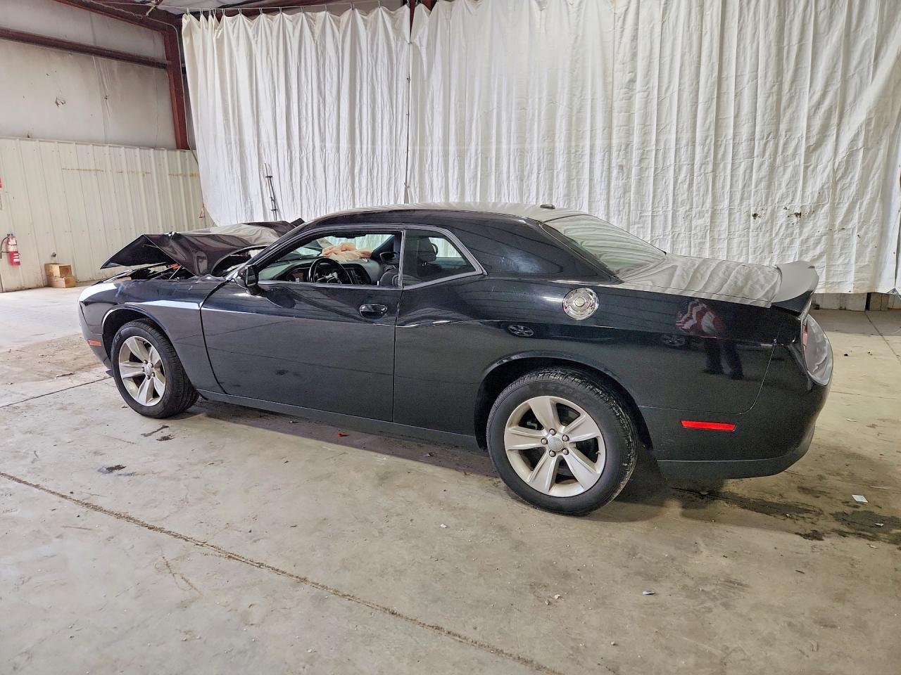 2023 Dodge Challenger Sxt - Фото 2