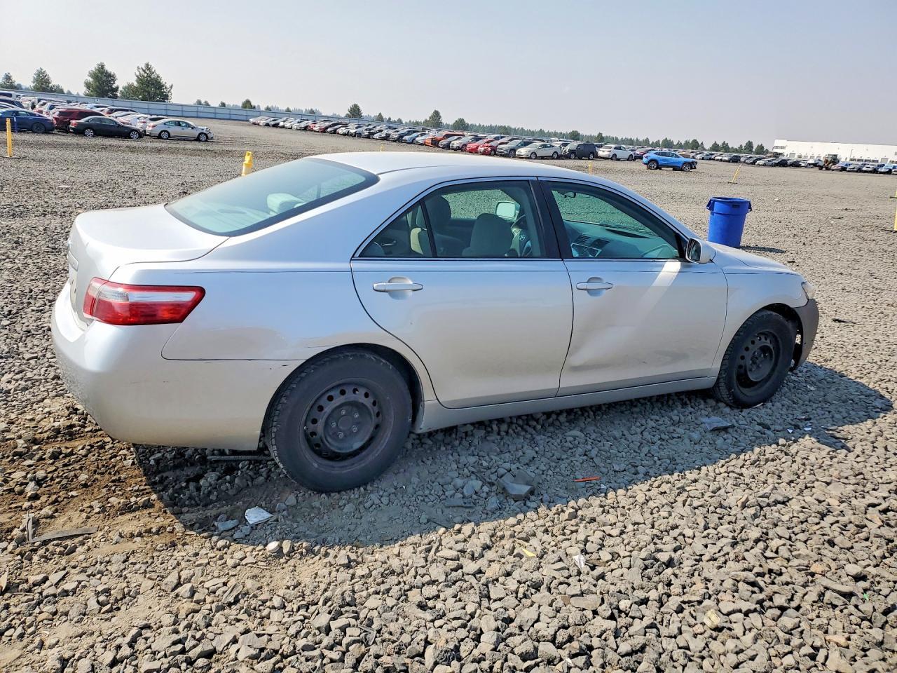 2008 Toyota Camry Le - Фото 3