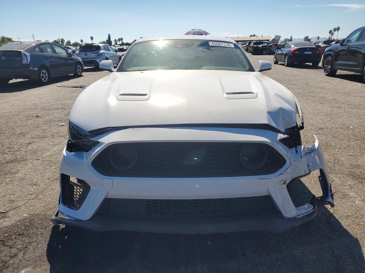 2022 Ford Mustang - Image 5