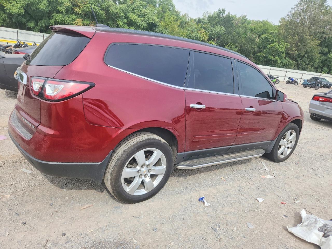 2016 Chevrolet Traverse Lt - Фото 3