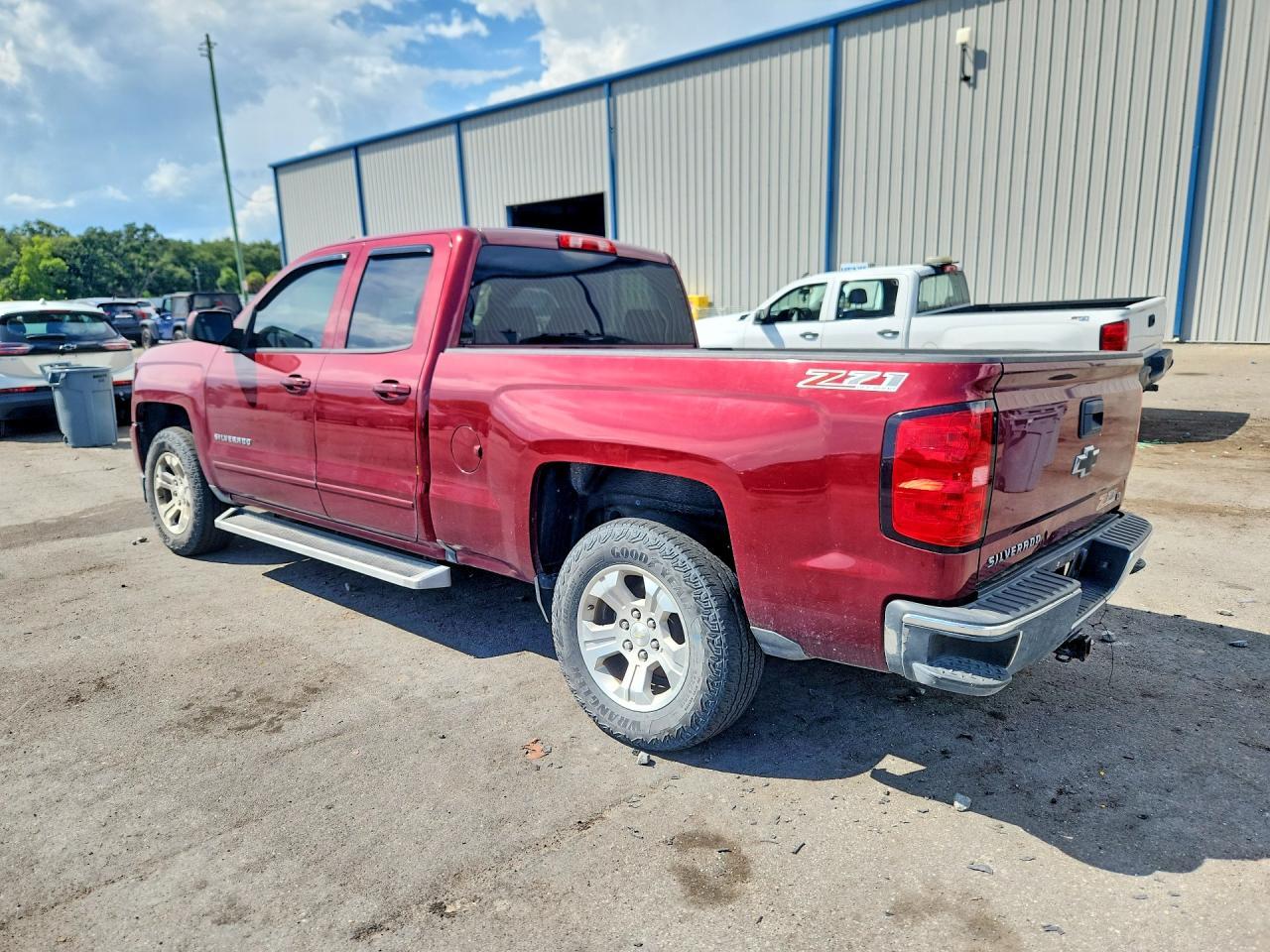 2017 Chevrolet Silverado K1500 Lt - Image 2