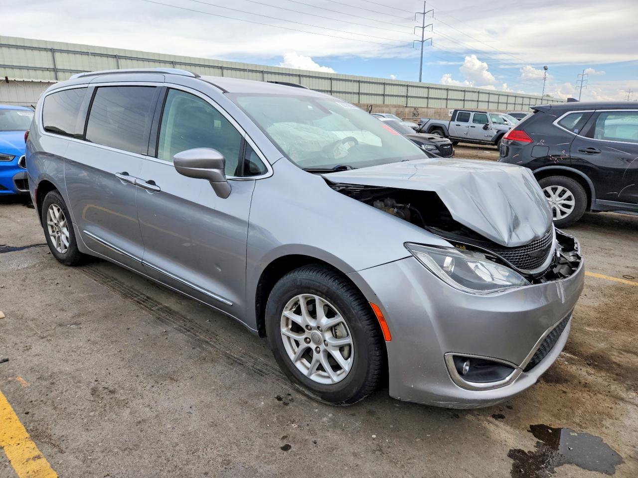 2020 Chrysler Pacifica Touring L - Фото 4