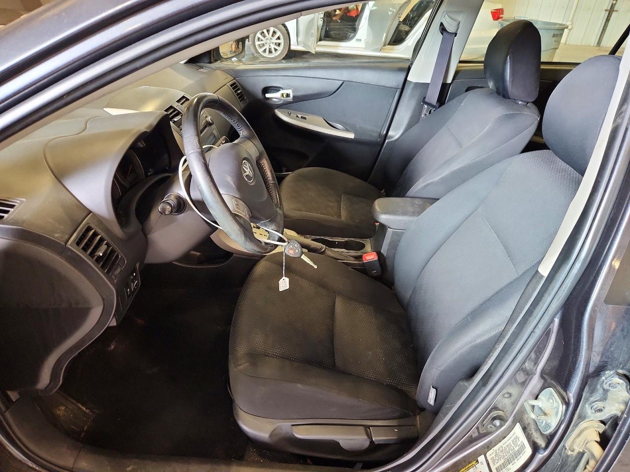2010 Toyota Corolla S - Фото 7