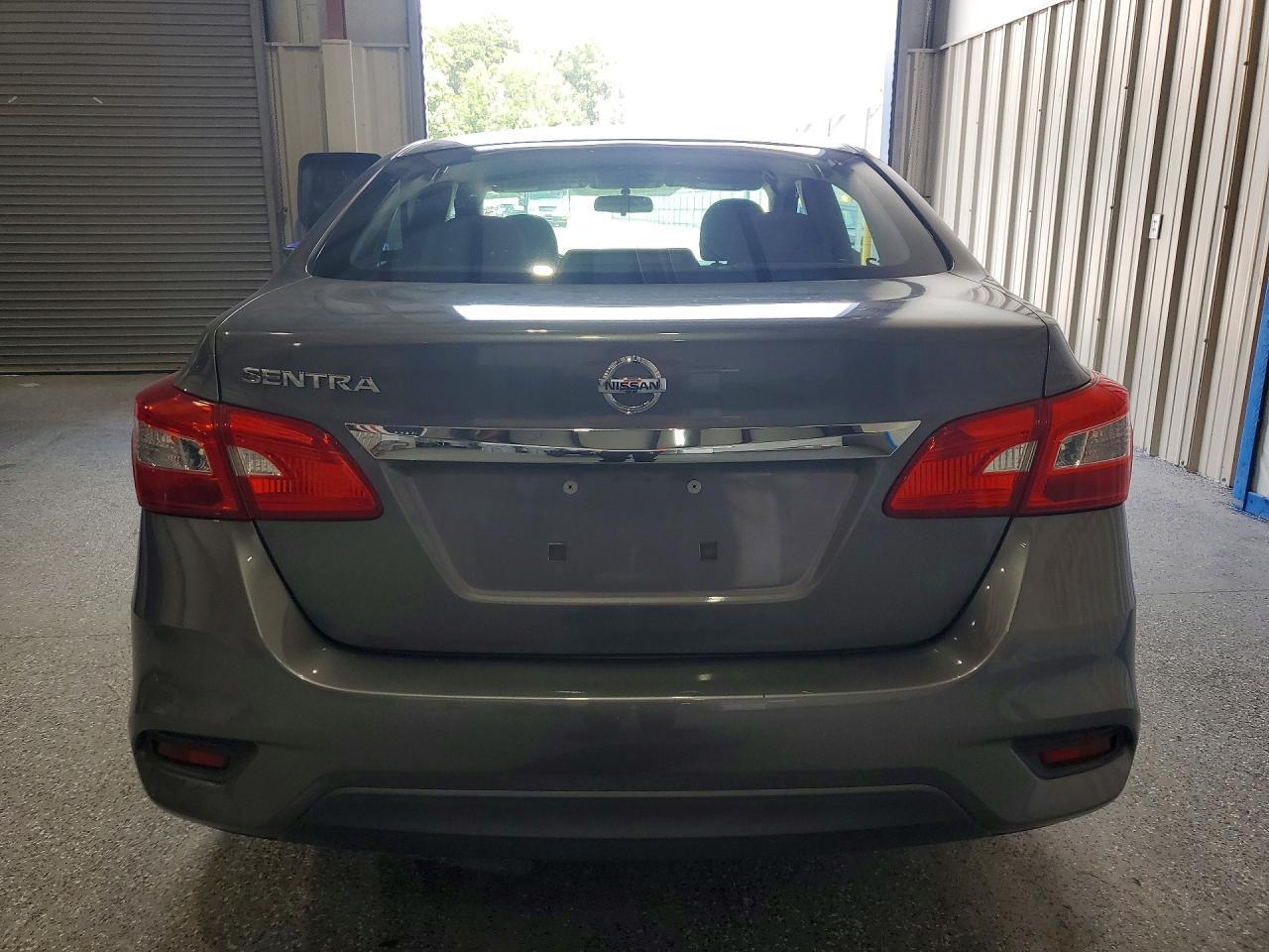 2016 Nissan Sentra S - Фото 6
