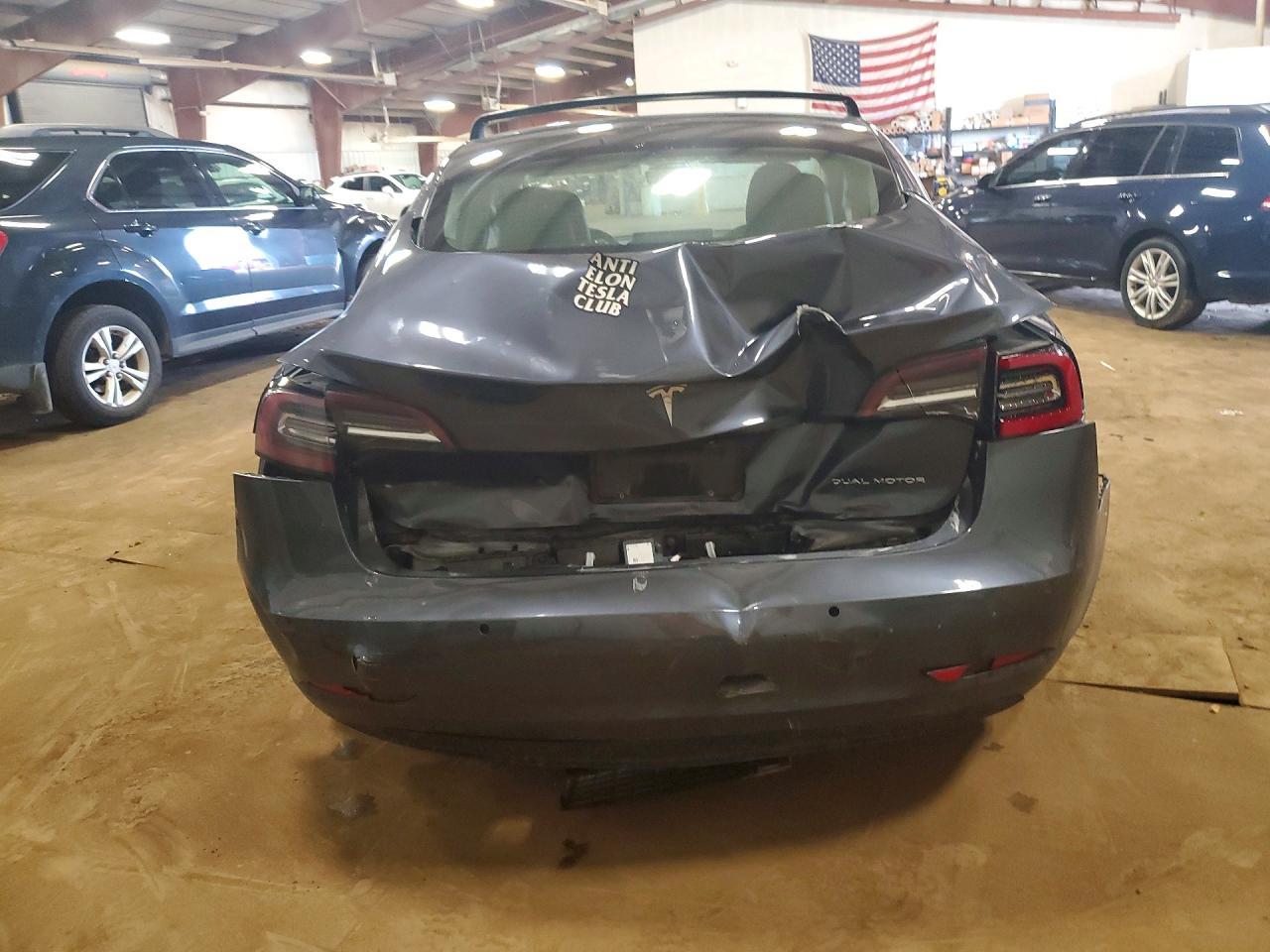 2022 Tesla Model 3 - Фото 6