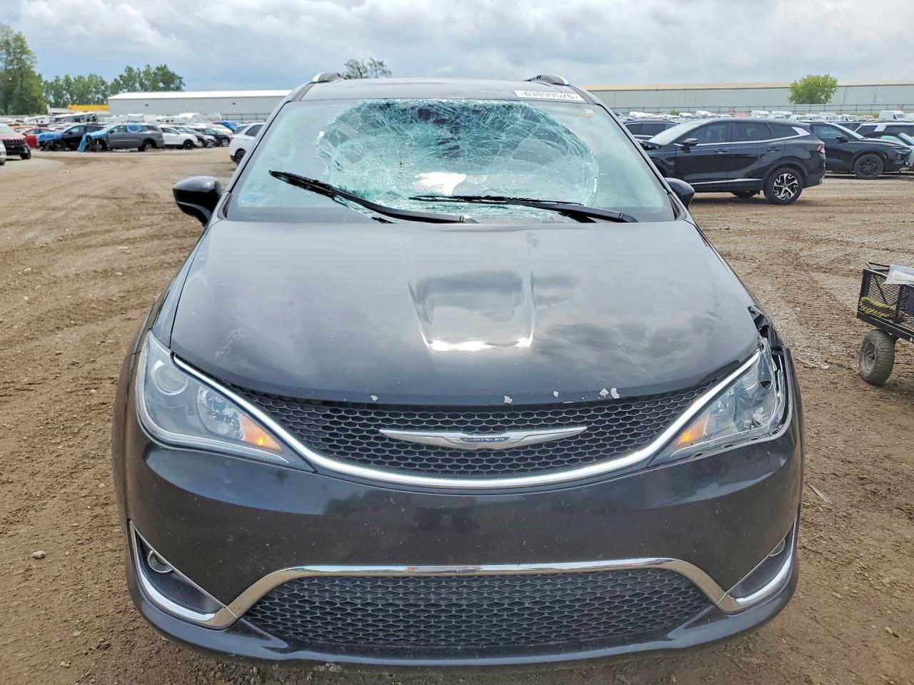 2018 Chrysler Pacifica Touring L Plus - Фото 5