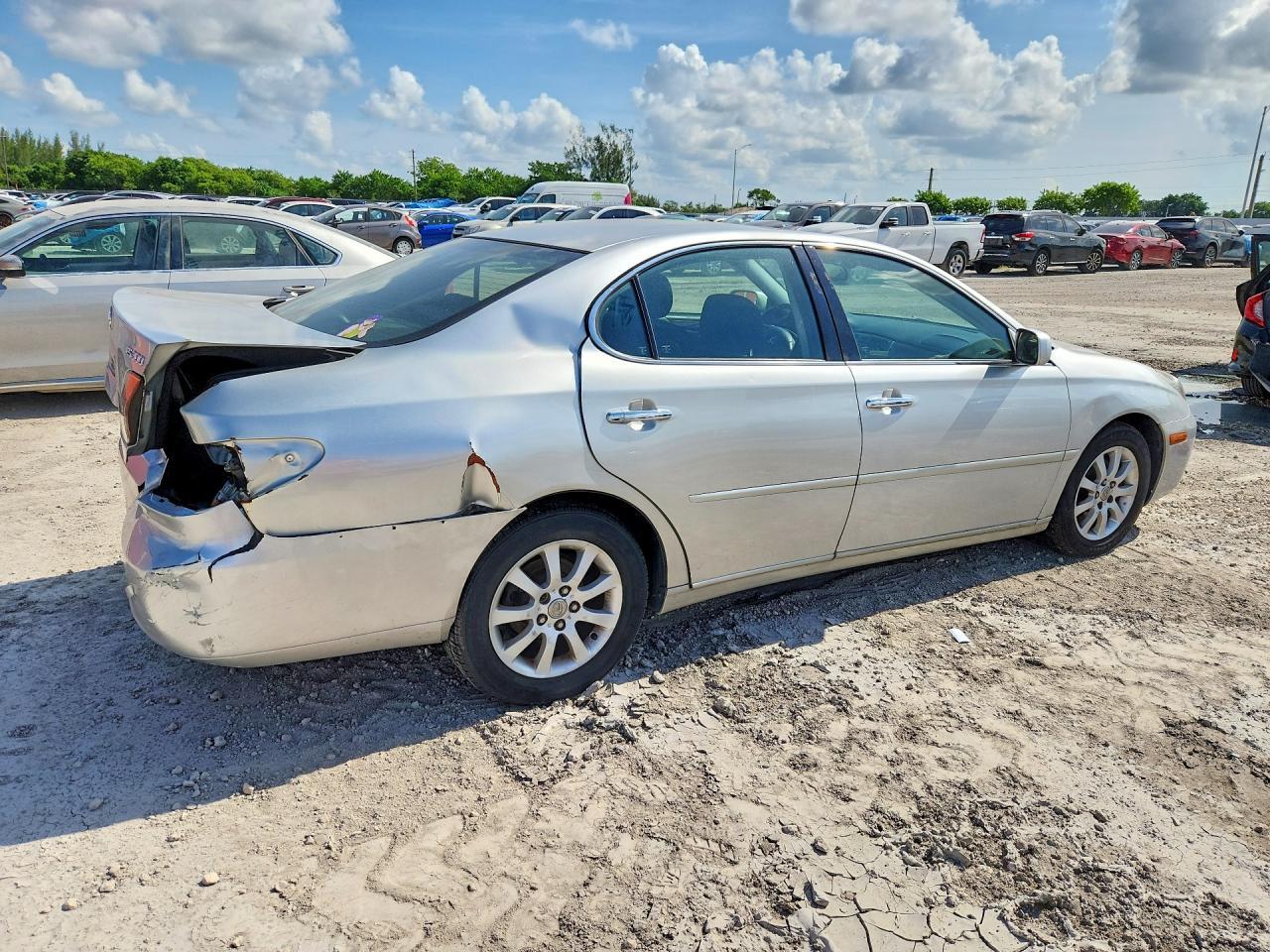2003 Lexus Es 300 - Image 3