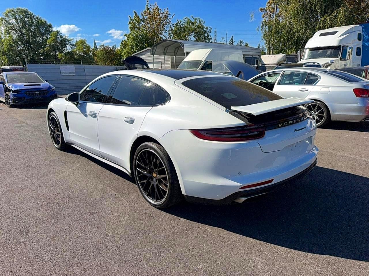 2017 Porsche Panamera 2 - Image 3