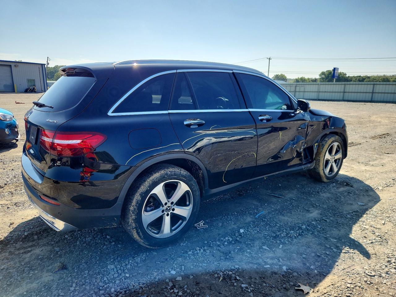 2017 Mercedes-Benz Glc 300 4Matic - Image 3