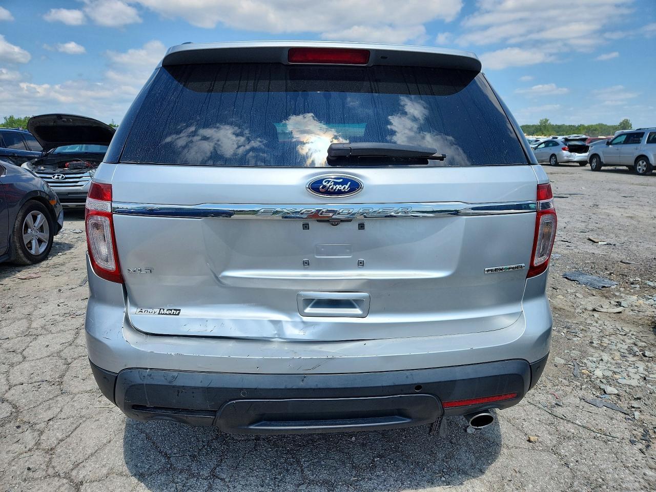 2015 Ford Explorer Xlt - Фото 6