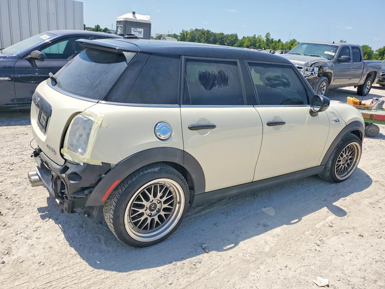 2020 Mini Cooper S - Image 3