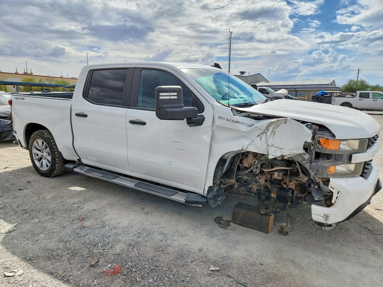 2021 Chevrolet Silverado K1500 Custom - Фото 4