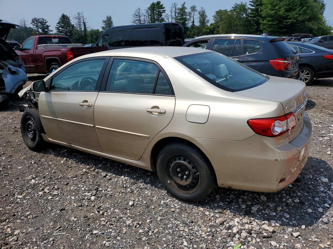2011 Toyota Corolla Le - Image 2