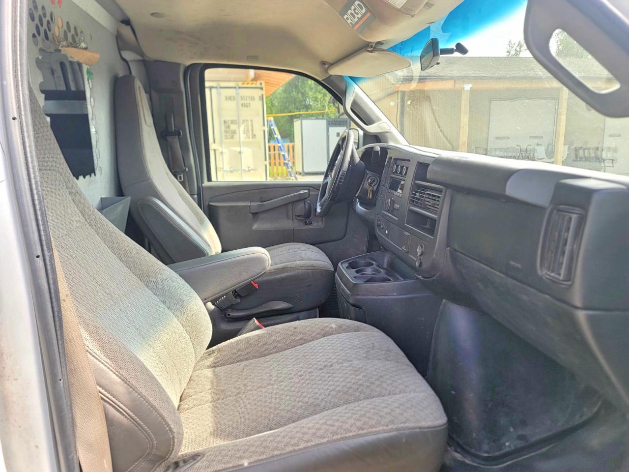 2017 GMC Savana G2500 - Фото 5