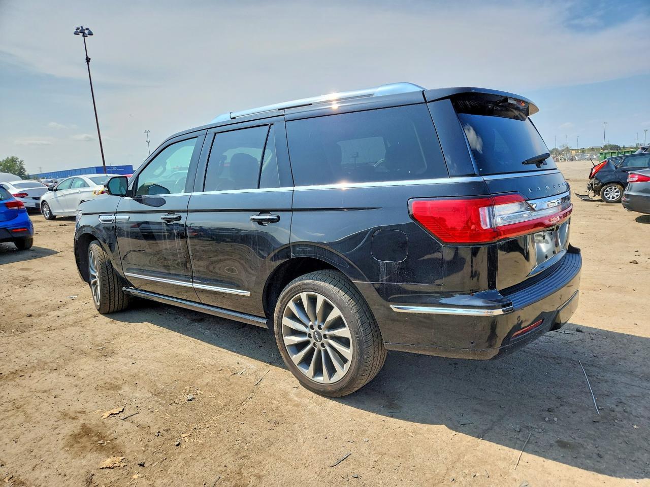 2020 Lincoln Navigator Reserve - Фото 2