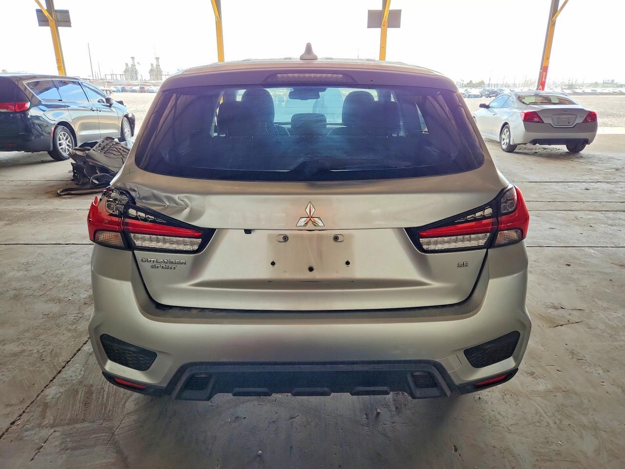 2020 Mitsubishi Outlander Sport Es - Image 6