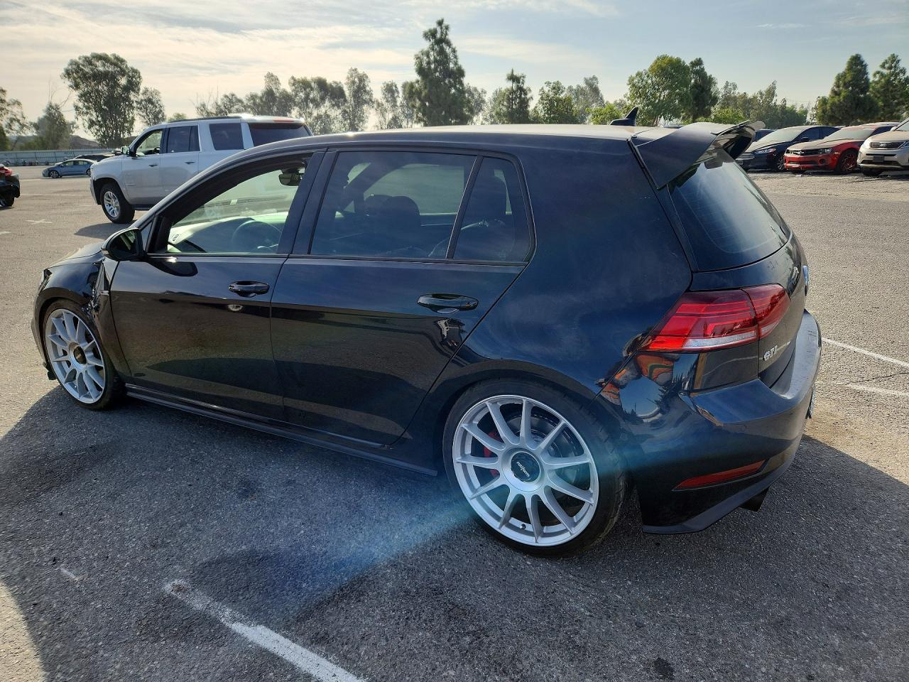 2018 Volkswagen Gti S/Se - Image 2