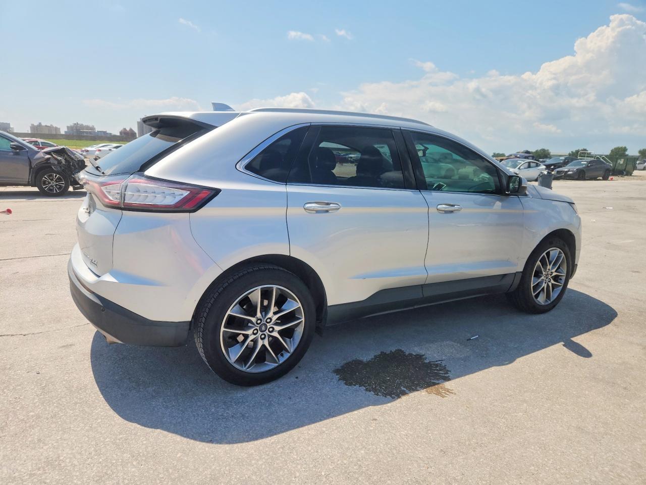 2015 Ford Edge Titanium - Image 3