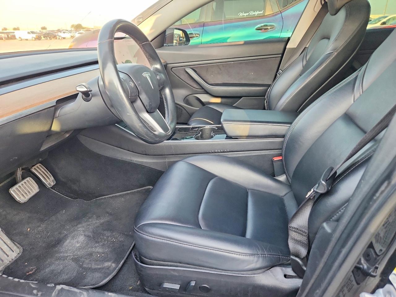 2018 Tesla Model 3 - Фото 7