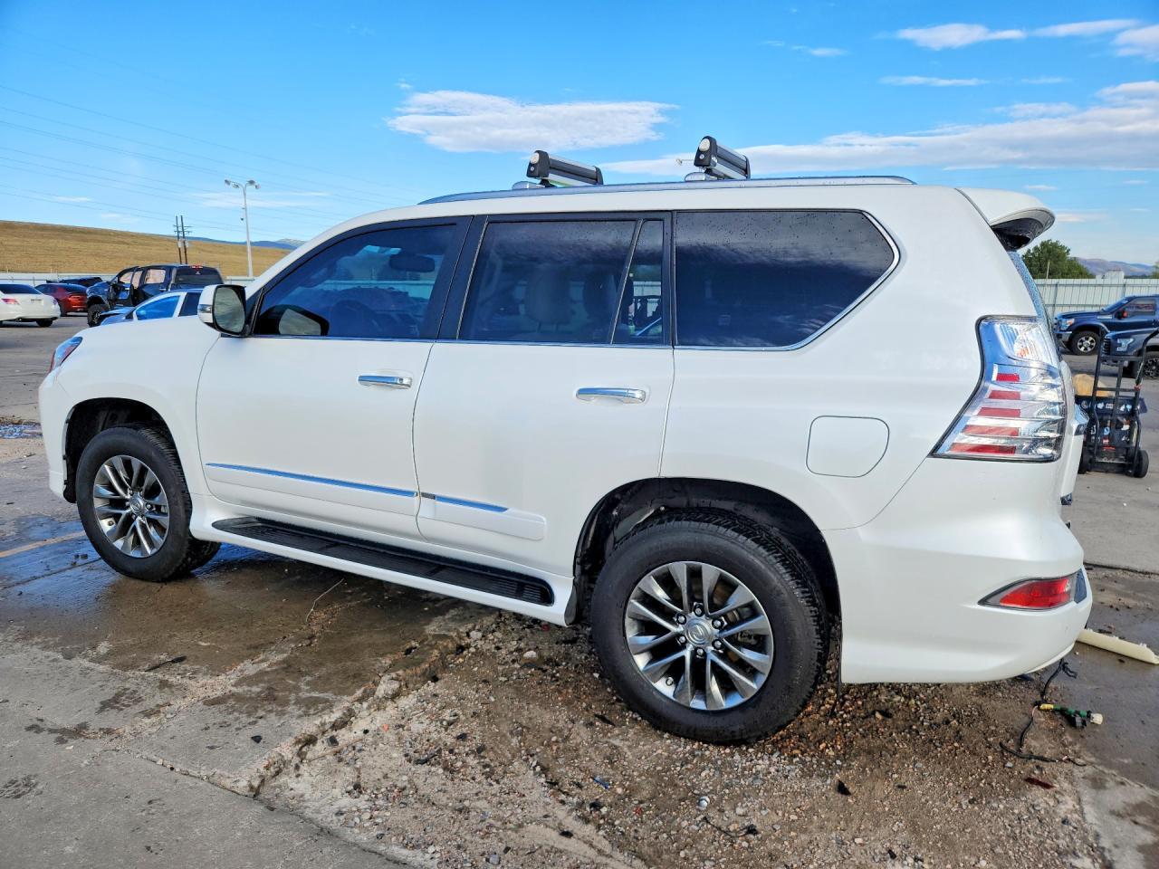 2019 Lexus Gx 460 Premium - Image 2