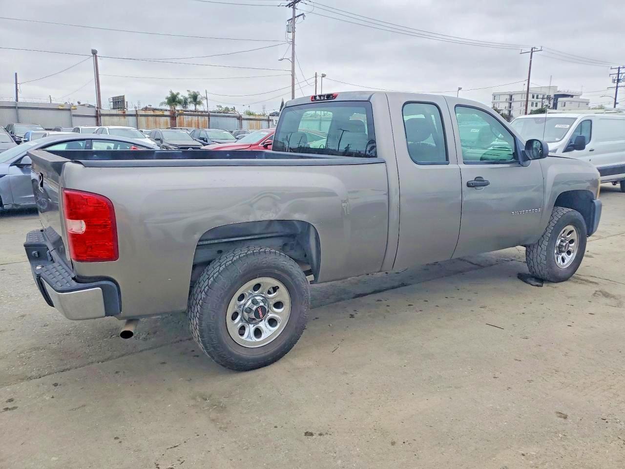 2008 Chevrolet Silverado C1500 - Фото 3