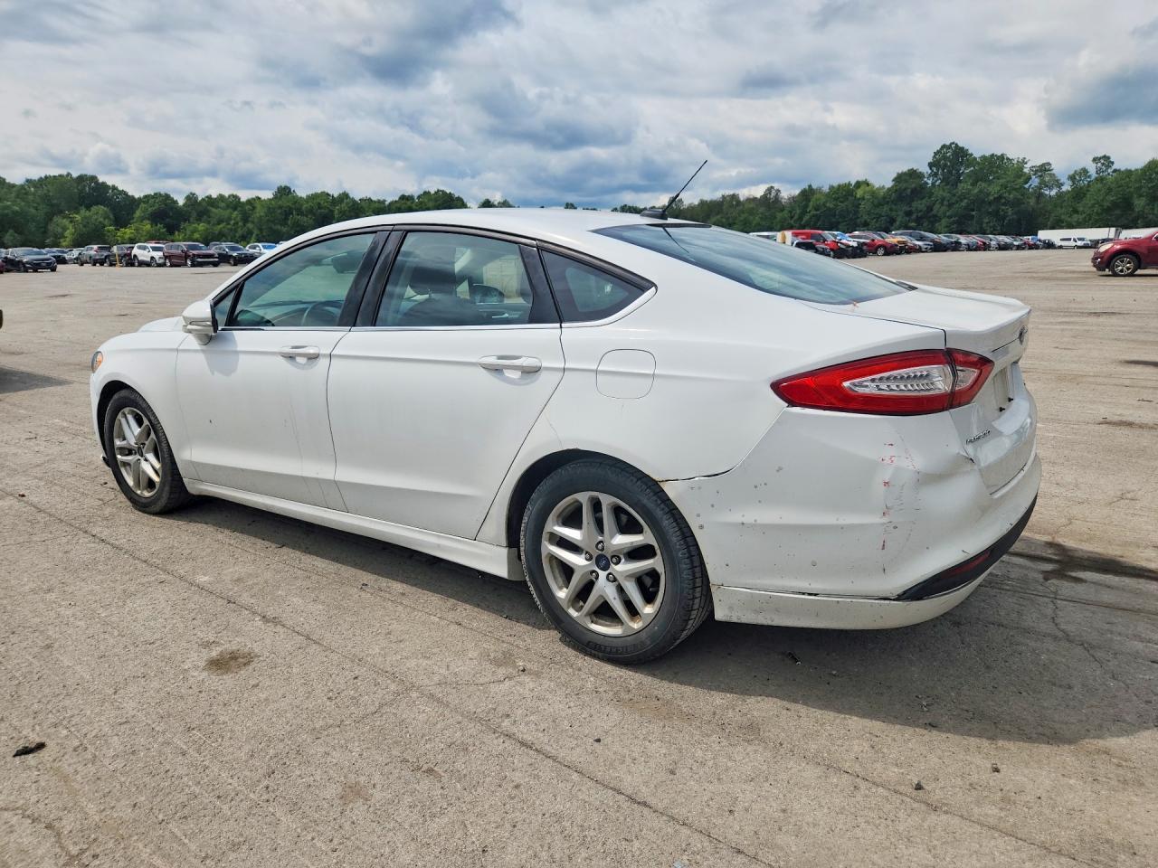 2014 Ford Fusion Se - Image 2