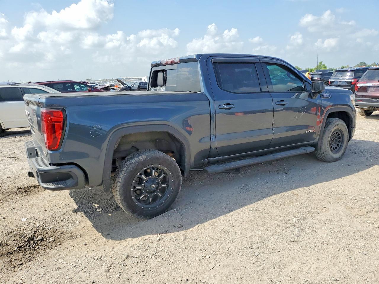 2020 GMC Sierra K1500 At4 - Фото 3