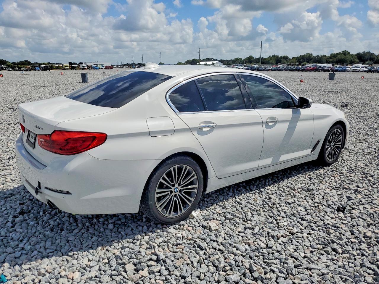 2018 BMW 530 I - Image 3