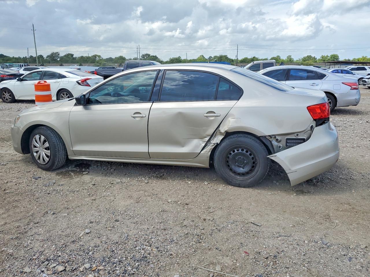2013 Volkswagen Jetta Base - Фото 2