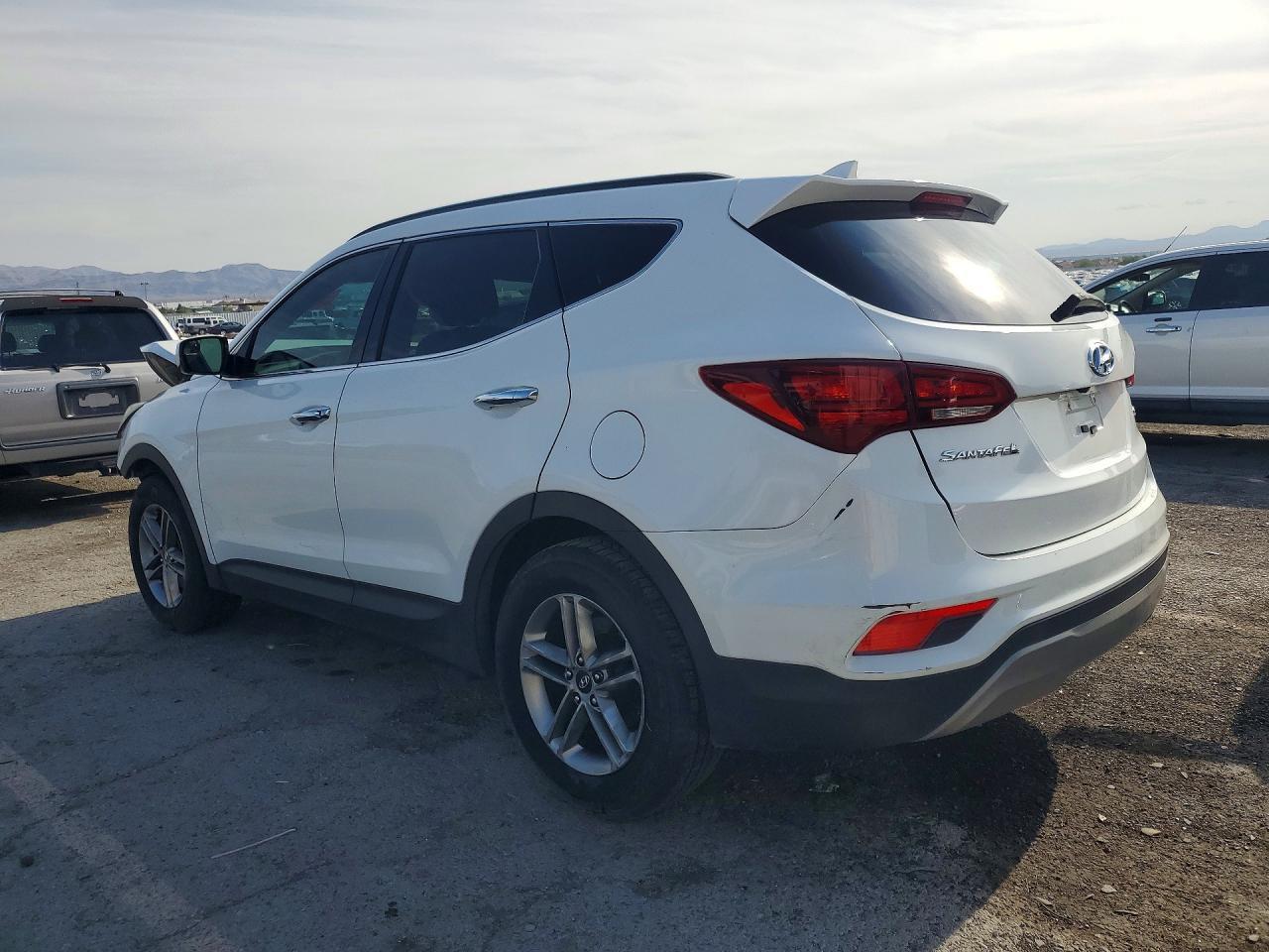 2017 Hyundai Santa Fe Sport 2.4L - Фото 2
