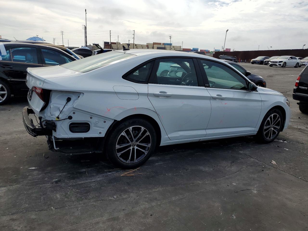 2024 Volkswagen Jetta Sport - Фото 3