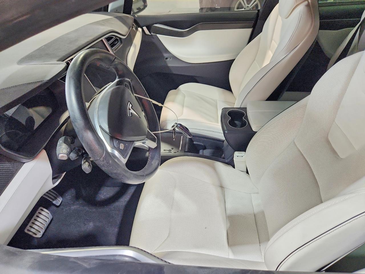 2016 Tesla Model X - Image 7