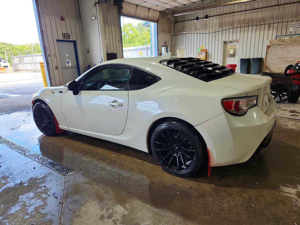 2016 Scion Fr-S Base - Фото 2