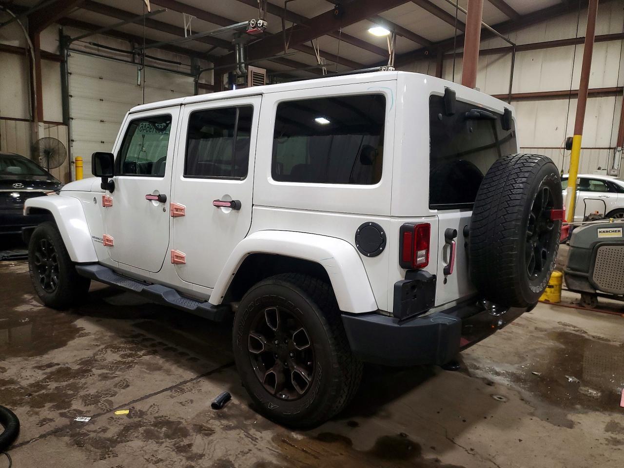 2017 Jeep Wrangler Unlimited Sahara - Фото 2