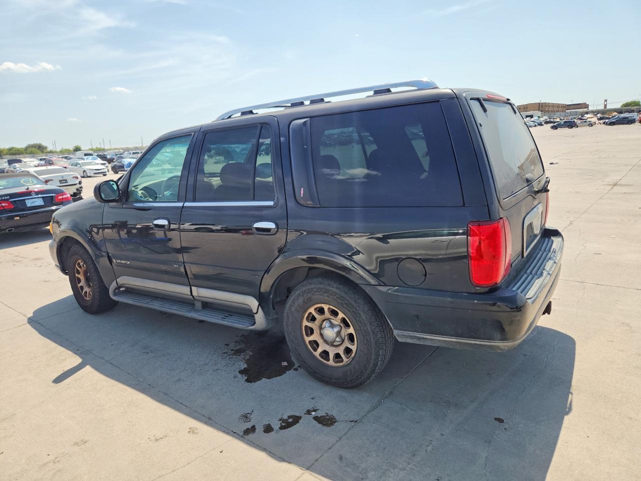 1998 Lincoln Navigator - Image 2