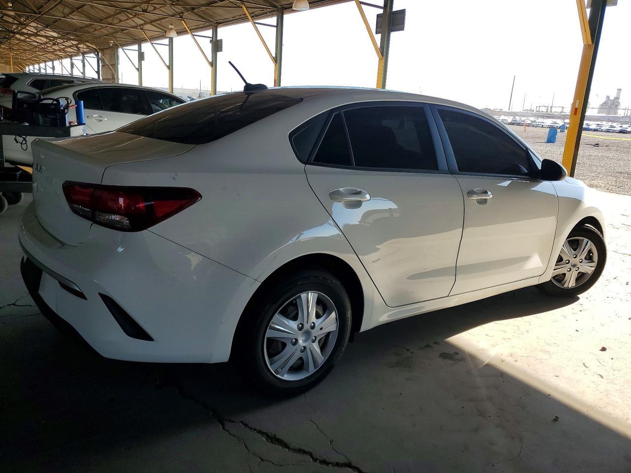 2022 Kia Rio S - Image 3