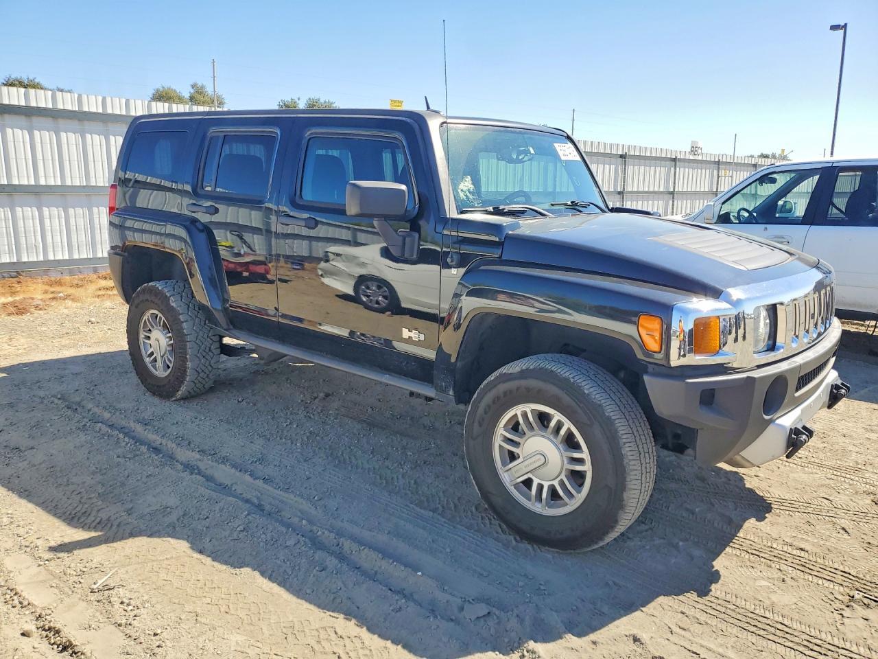2008 Hummer H3 - Image 4