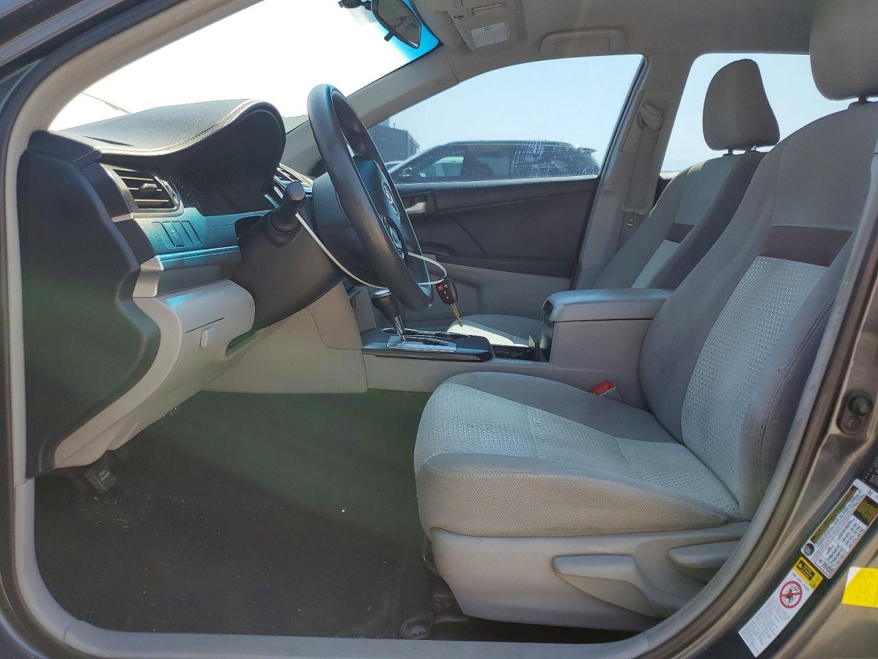 2012 Toyota Camry Le - Фото 7