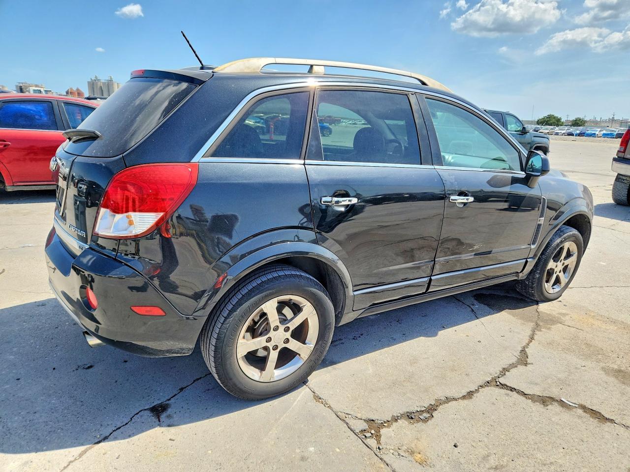 2012 Chevrolet Captiva Sport - Image 3