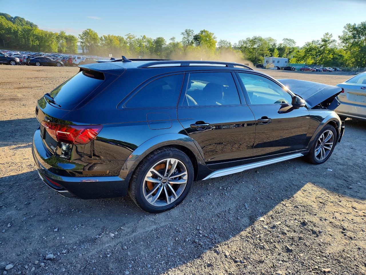 2023 Audi A4 Allroad Premium Plus - Image 3