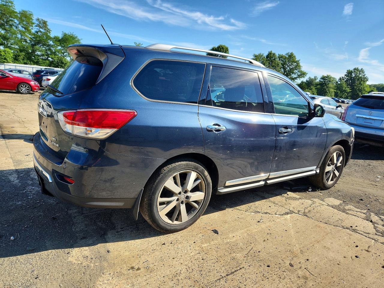 2014 Nissan Pathfinder Platinum - Фото 3