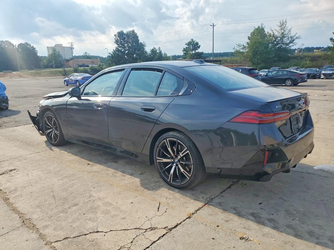 2025 BMW 540 Xi - Image 2