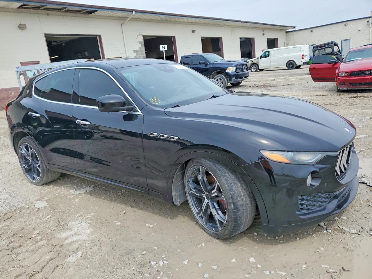 2017 Maserati Levante - Image 4