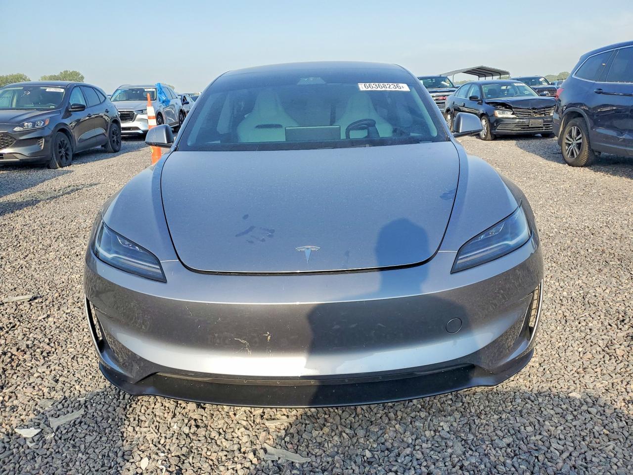 2024 Tesla Model 3 - Image 5