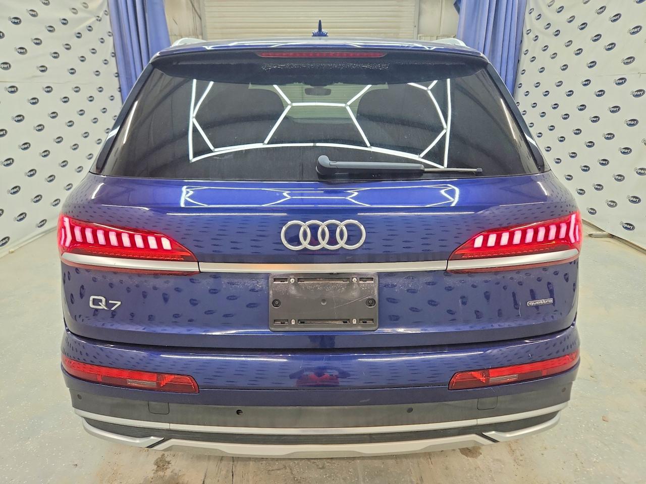2021 Audi Q7 Premium Plus - Image 6