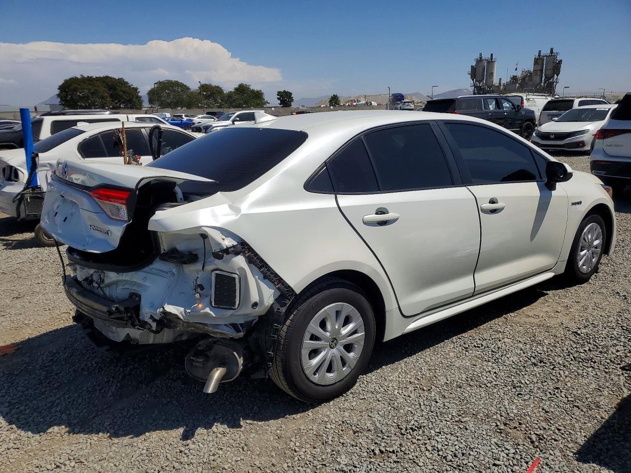 2021 Toyota Corolla Le - Фото 3