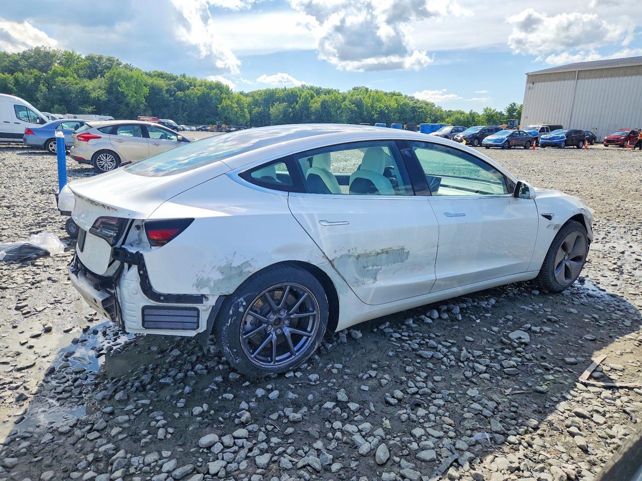 2020 Tesla Model 3 - Image 3