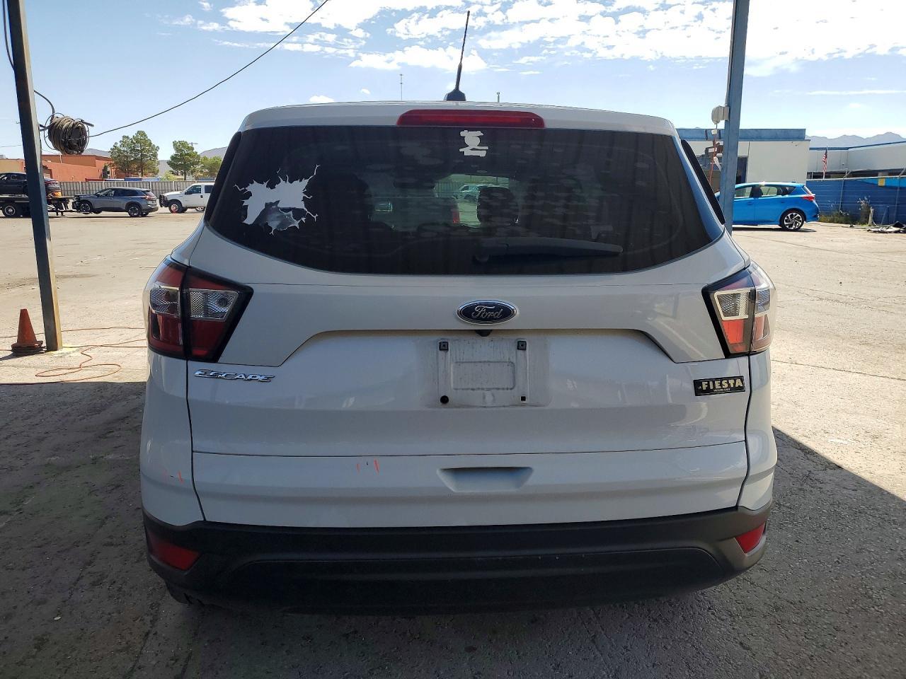2018 Ford Escape S - Фото 6
