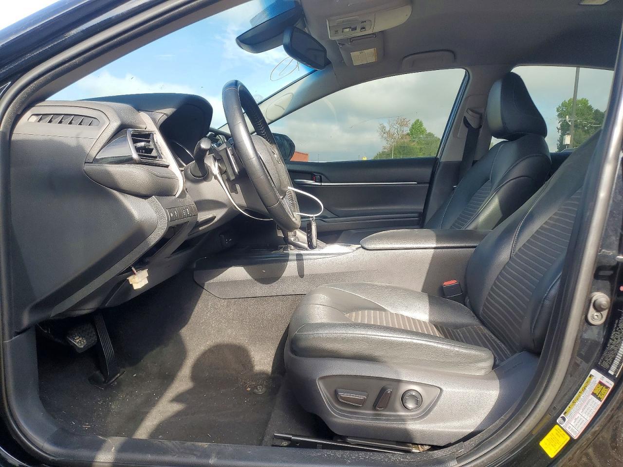 2019 Toyota Camry Se - Image 7