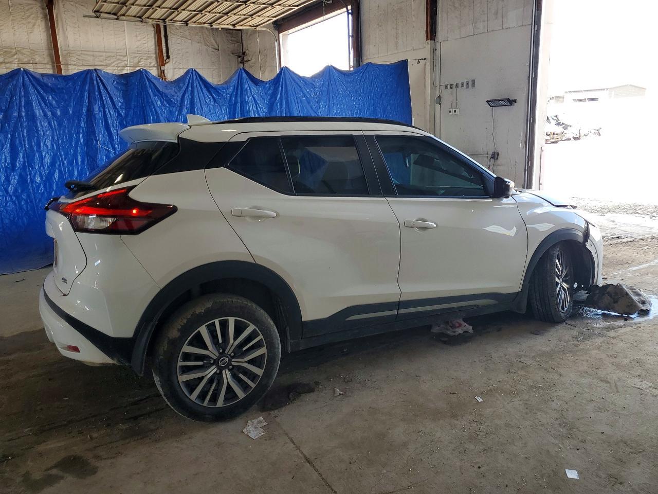 2021 Nissan Kicks Sr - Фото 3